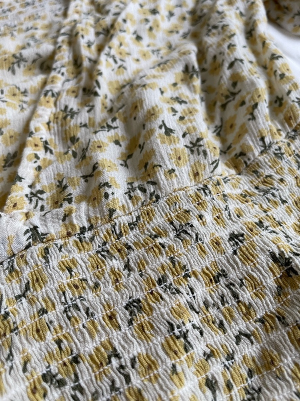 Abercrombie & Fitch Cream Floral Smocked Crop Blouse Yellow Green Cottagecore - Picture 9 of 12